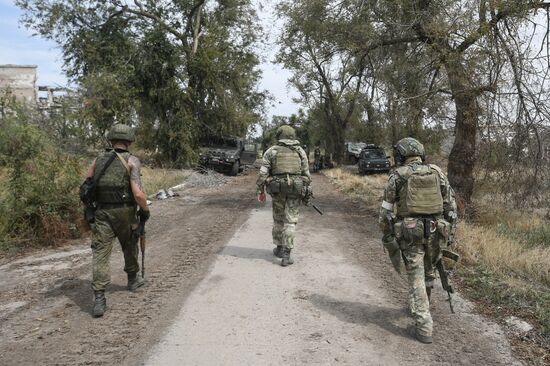 Ukraine Russia Military Operation Troops Advancing