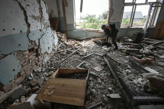 Ukraine Russia Military Operation Troops Advancing