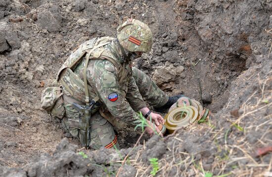 Ukraine Russia Military Operation Sappers
