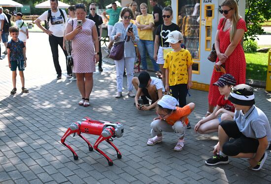 Russia Zoo Robot Dog