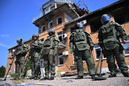 DPR Russia Ukraine Military Operation Demining