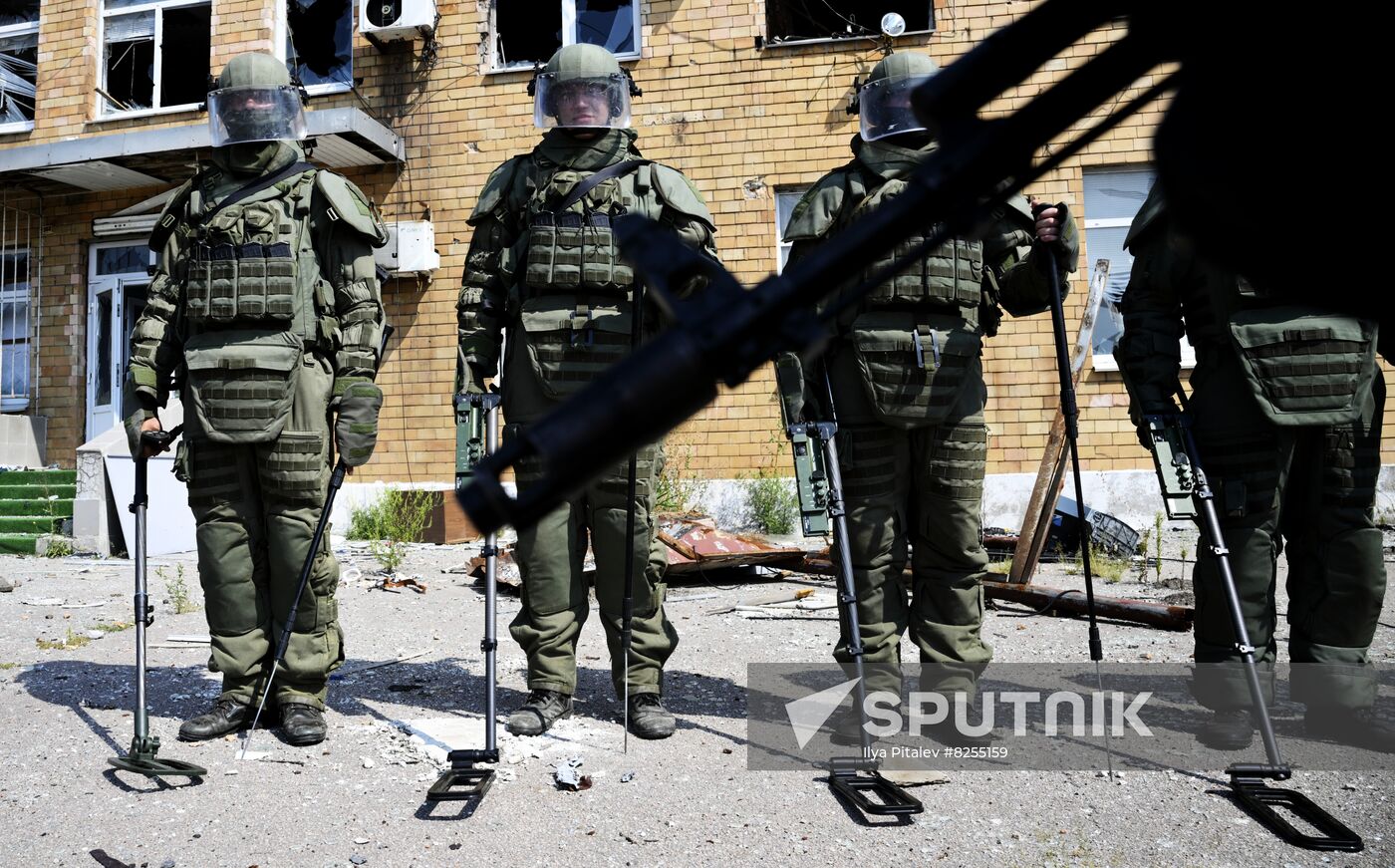DPR Russia Ukraine Military Operation Demining