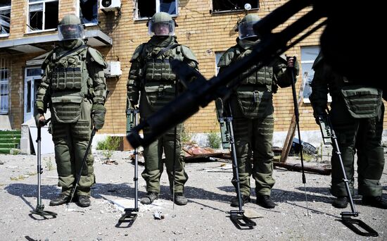 DPR Russia Ukraine Military Operation Demining