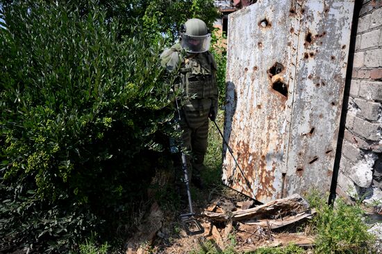 DPR Russia Ukraine Military Operation Demining