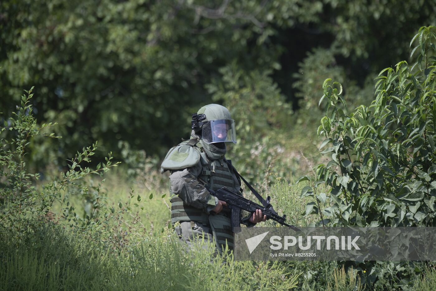 DPR Russia Ukraine Military Operation Demining
