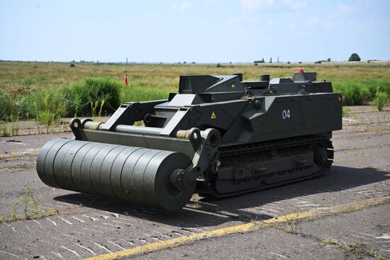 DPR Russia Ukraine Military Operation Demining