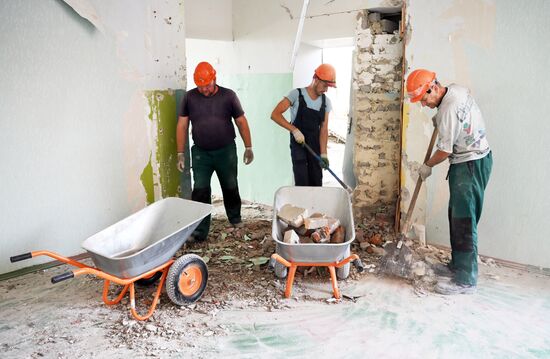 DPR Russia Ukraine Military Operation Education