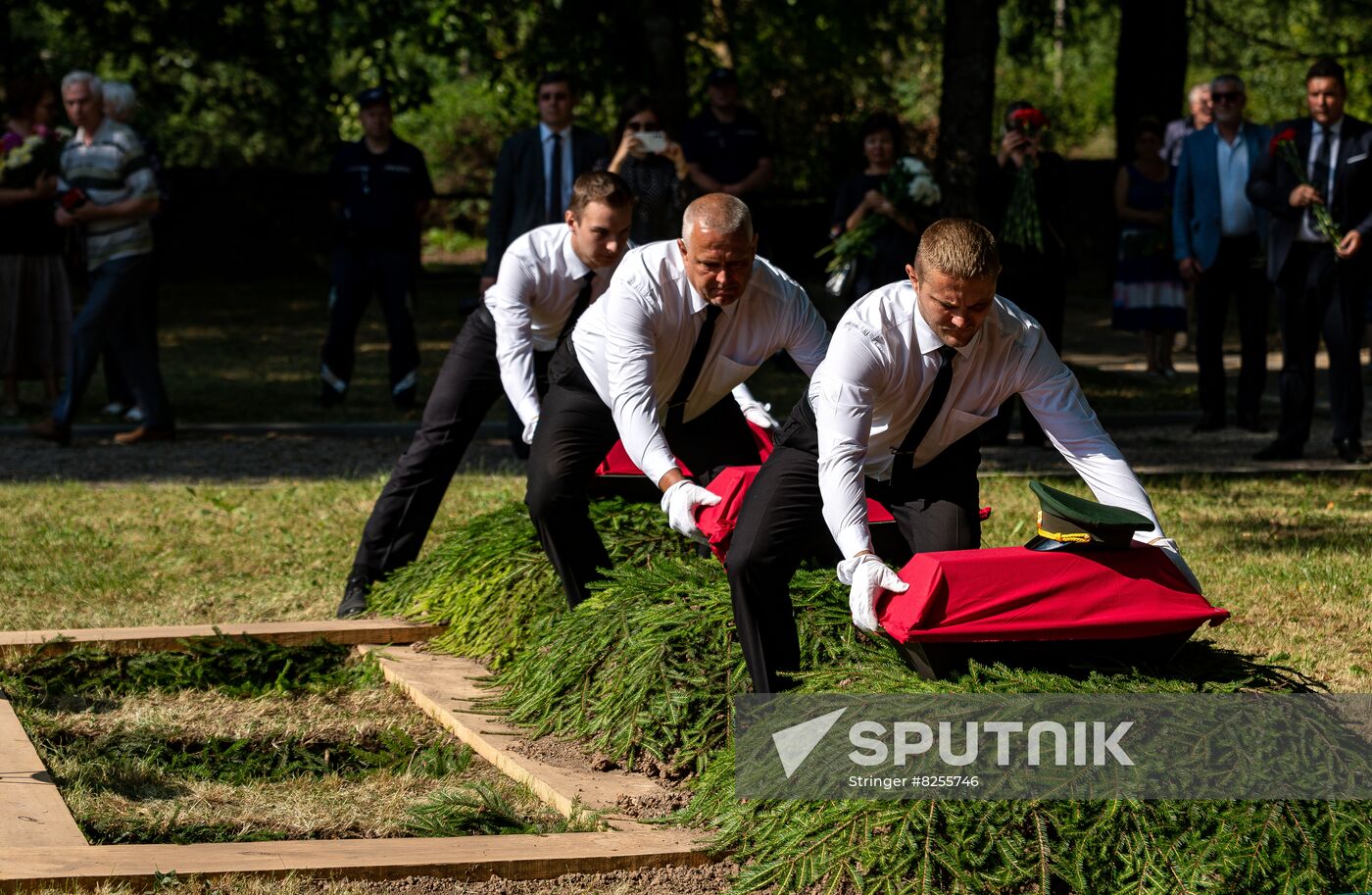 Latvia WWII Soviet Soldiers Reburial