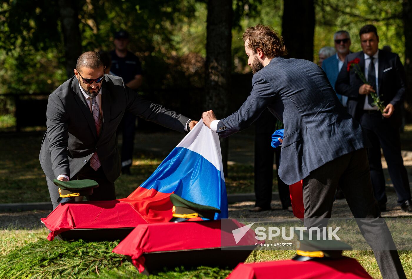 Latvia WWII Soviet Soldiers Reburial