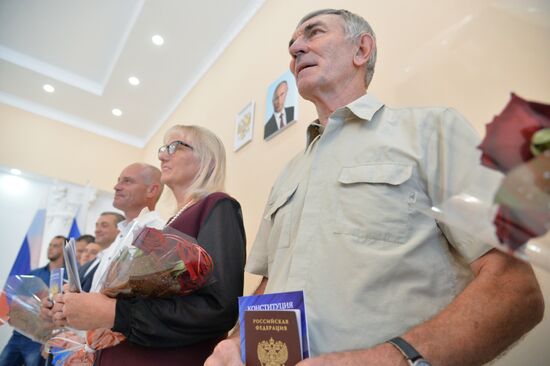 Ukraine Russia Military Operation Passports Handing