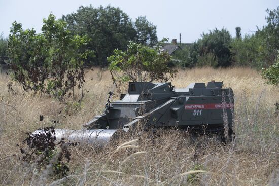 DPR Russia Ukraine Military Operation Demining