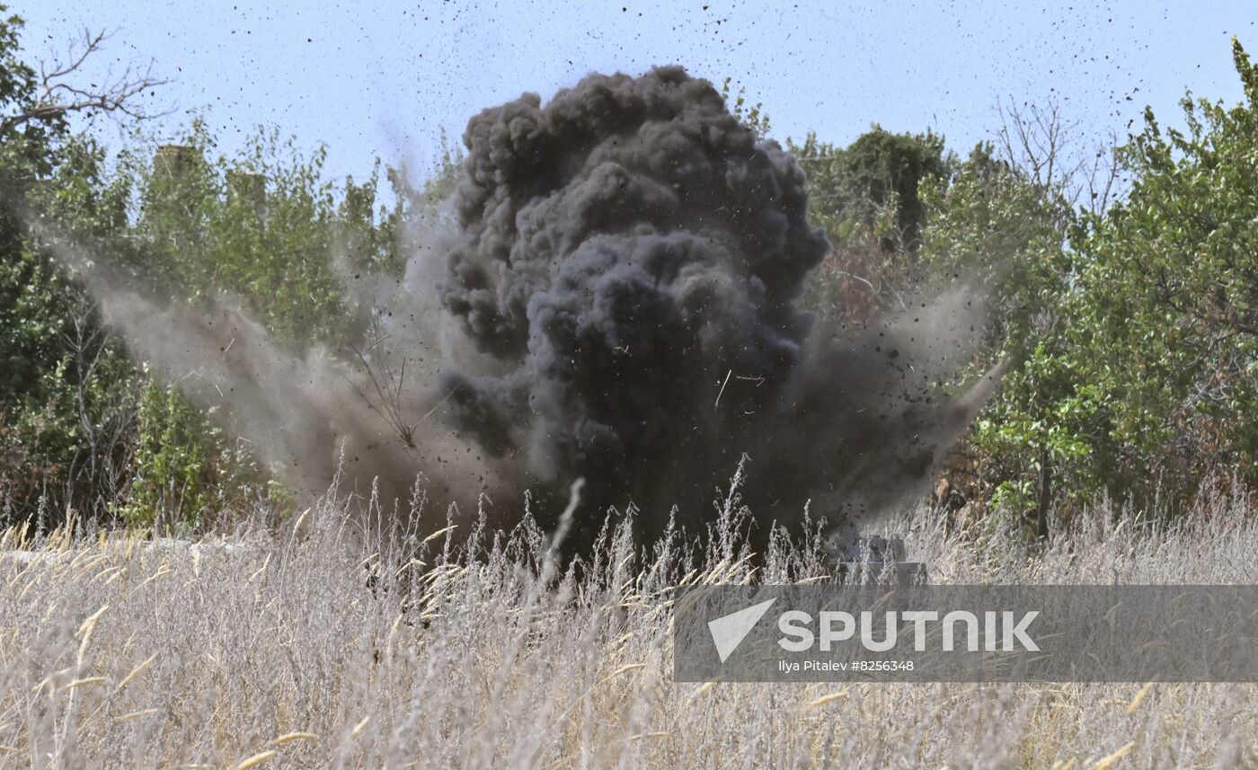 DPR Russia Ukraine Military Operation Demining