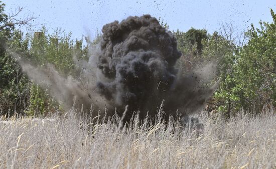 DPR Russia Ukraine Military Operation Demining