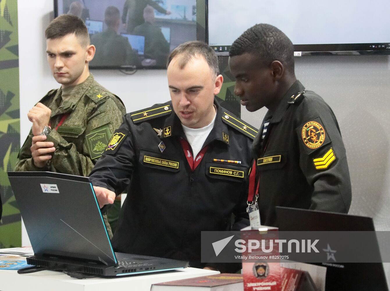 Russia Army Forum Closing