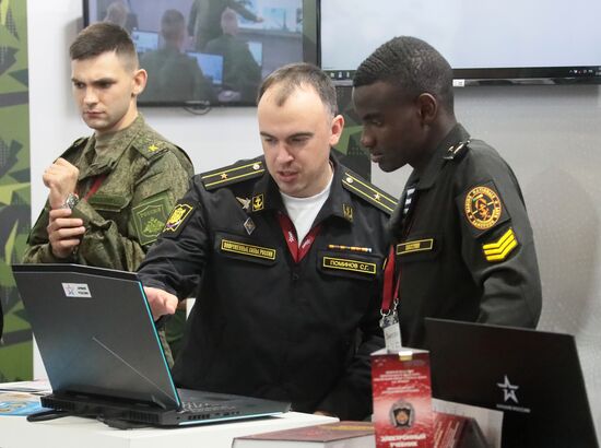 Russia Army Forum Closing