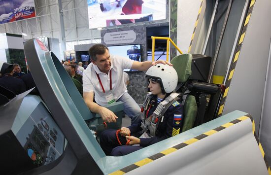 Russia Army Forum Closing