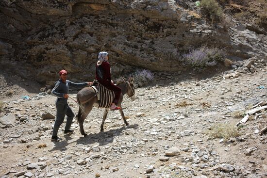 Uzbekistan Tourism Hazrati Dovud Cave