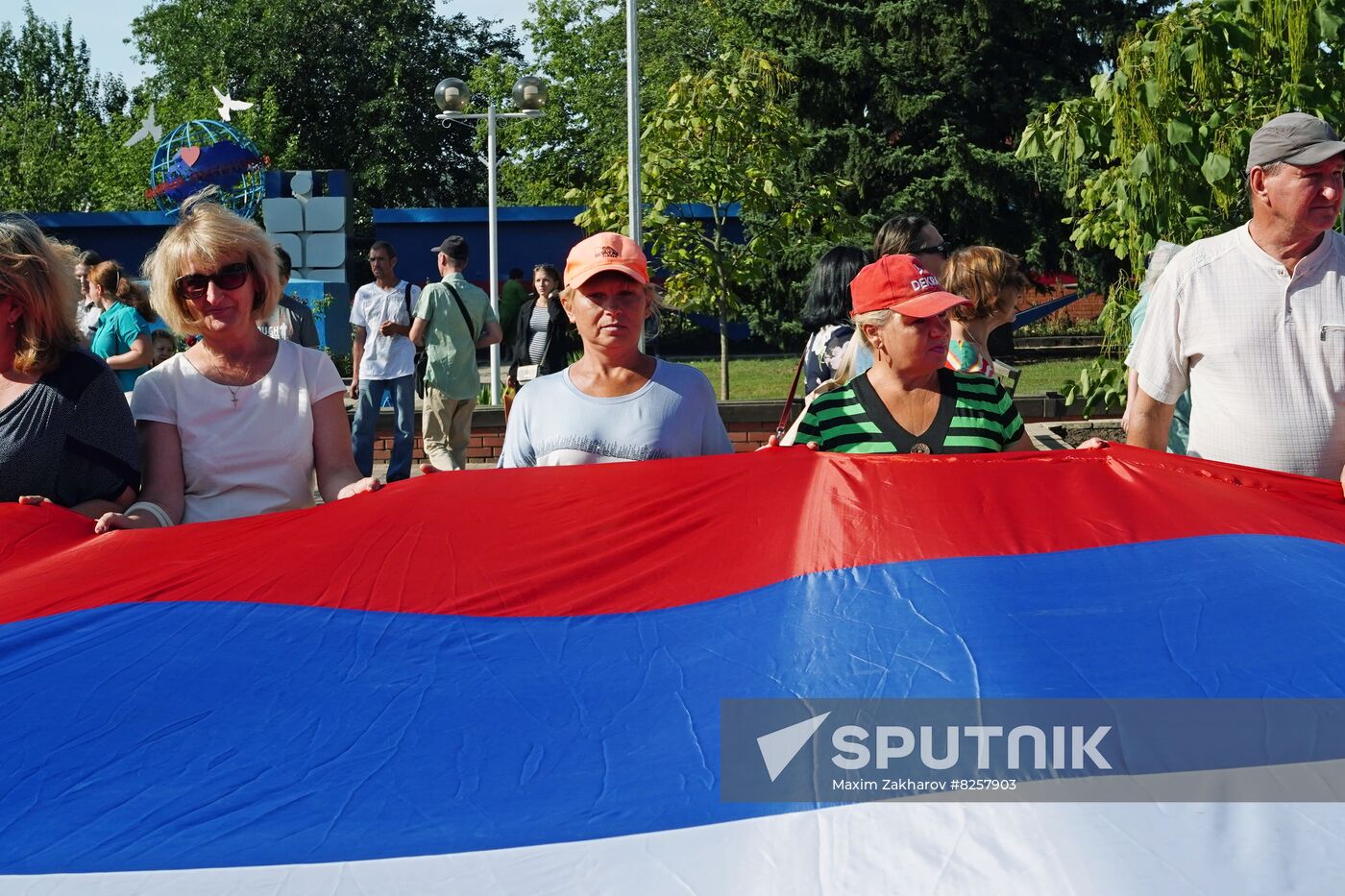 LPR Russia National Flag Day
