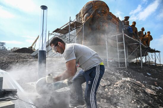 DPR Russia Ukraine Military Operation Memorial Restoration