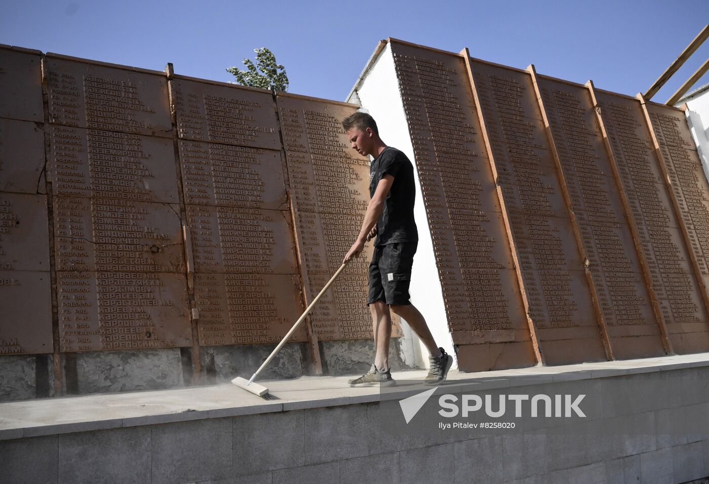 DPR Russia Ukraine Military Operation Memorial Restoration