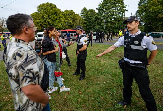 Latvia WWII Soviet Monument Demolition