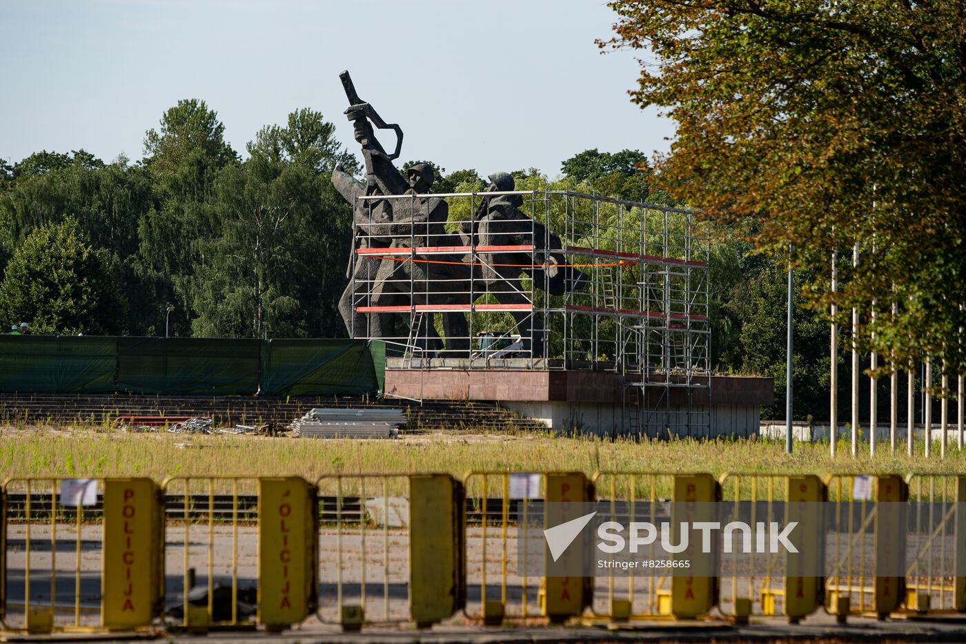 Latvia WWII Soviet Monument Demolition