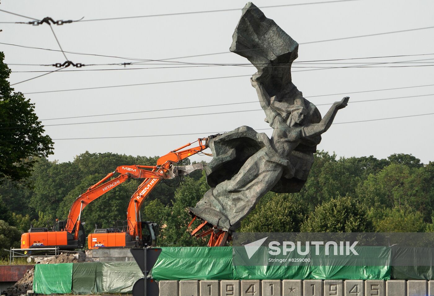 Latvia WWII Soviet Monument Demolition