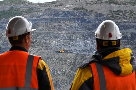 Rissia Gold Mining