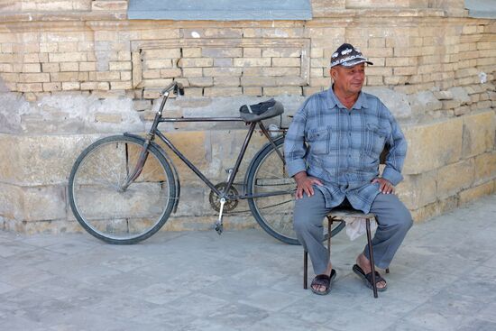 Daily life in Bukhara