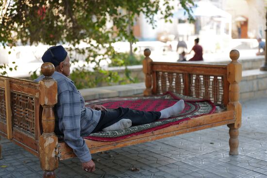 Daily life in Bukhara
