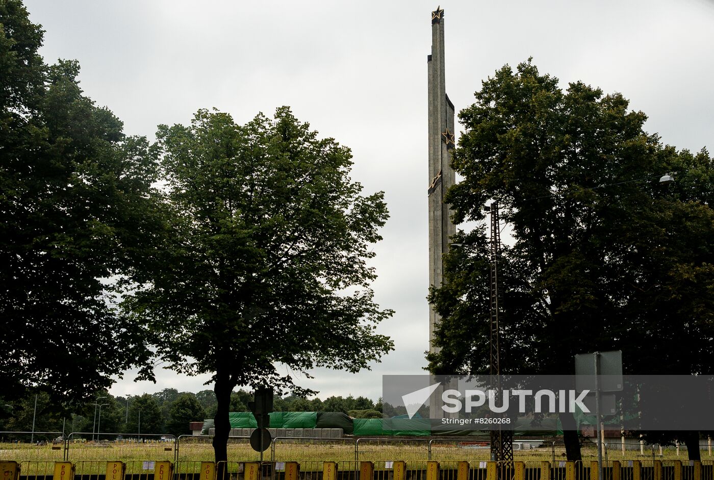 Latvia WWII Soviet Monument Demolition