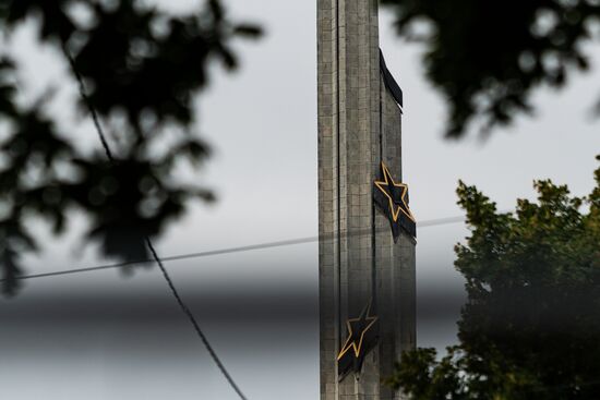 Latvia WWII Soviet Monument Demolition