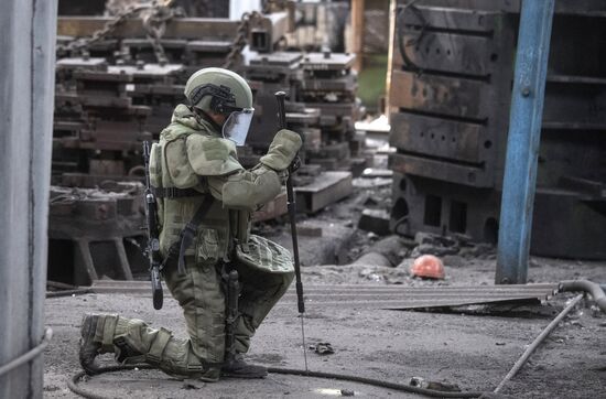 DPR Russia Ukraine Military Operation Demining