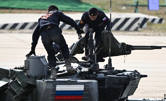 Russia Army Games Tank Biathlon
