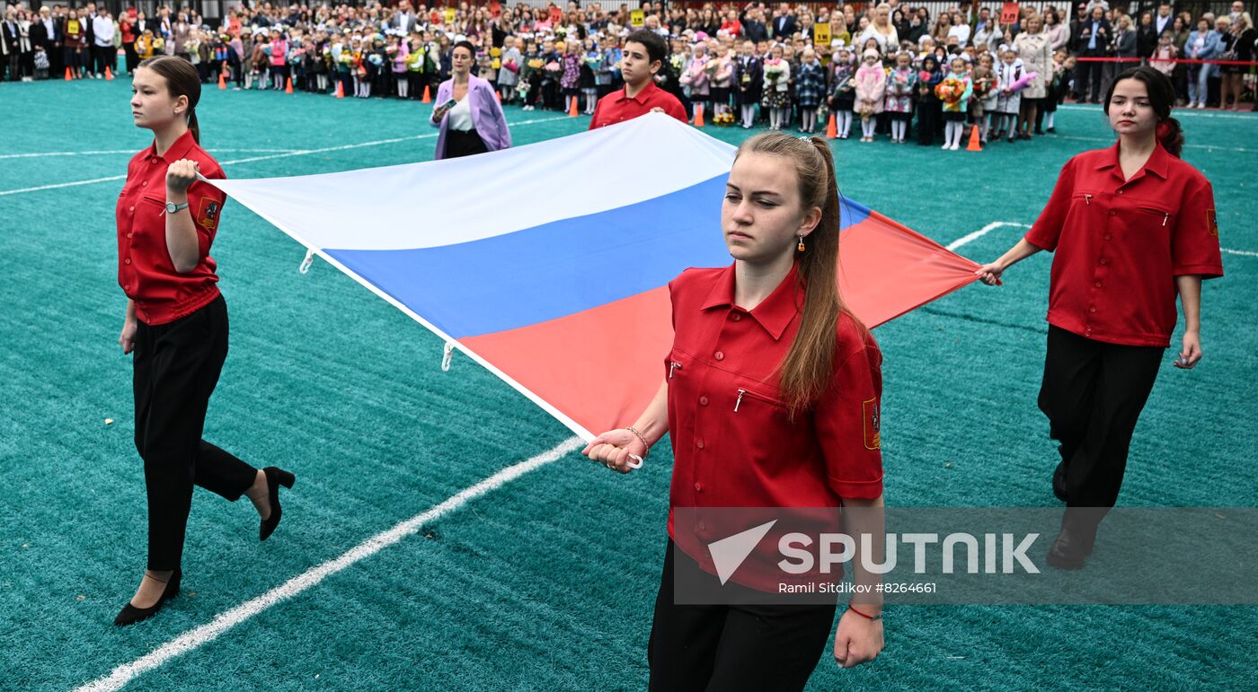 Russia New Academic Year Schools