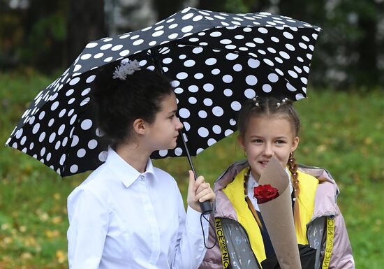 Russia New Academic Year Schools
