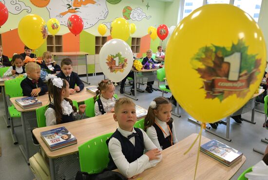 Russia New Academic Year Schools