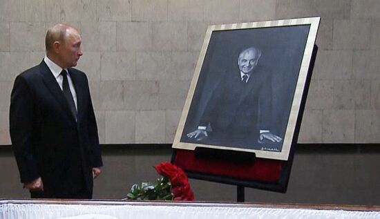 Russia Putin Gorbachev Death