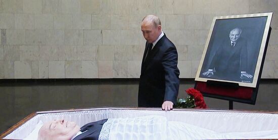 Russia Putin Gorbachev Death