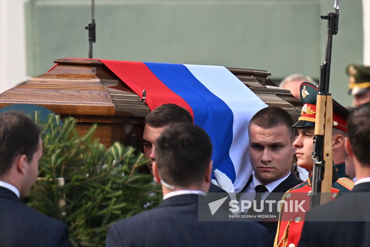 Employees of the funeral service carry Mikhail Gorbachev's coffin outside the House of Unions in Moscow, Russia. Gorbachev died on Tuesday at the age of 91 in Moscow after a long and serious illness, according to the Central Clinical Hospital. Location: Russia, Moscow. Author: Ramil Sitdikov/Sputnik. Russia Gorbachev Death