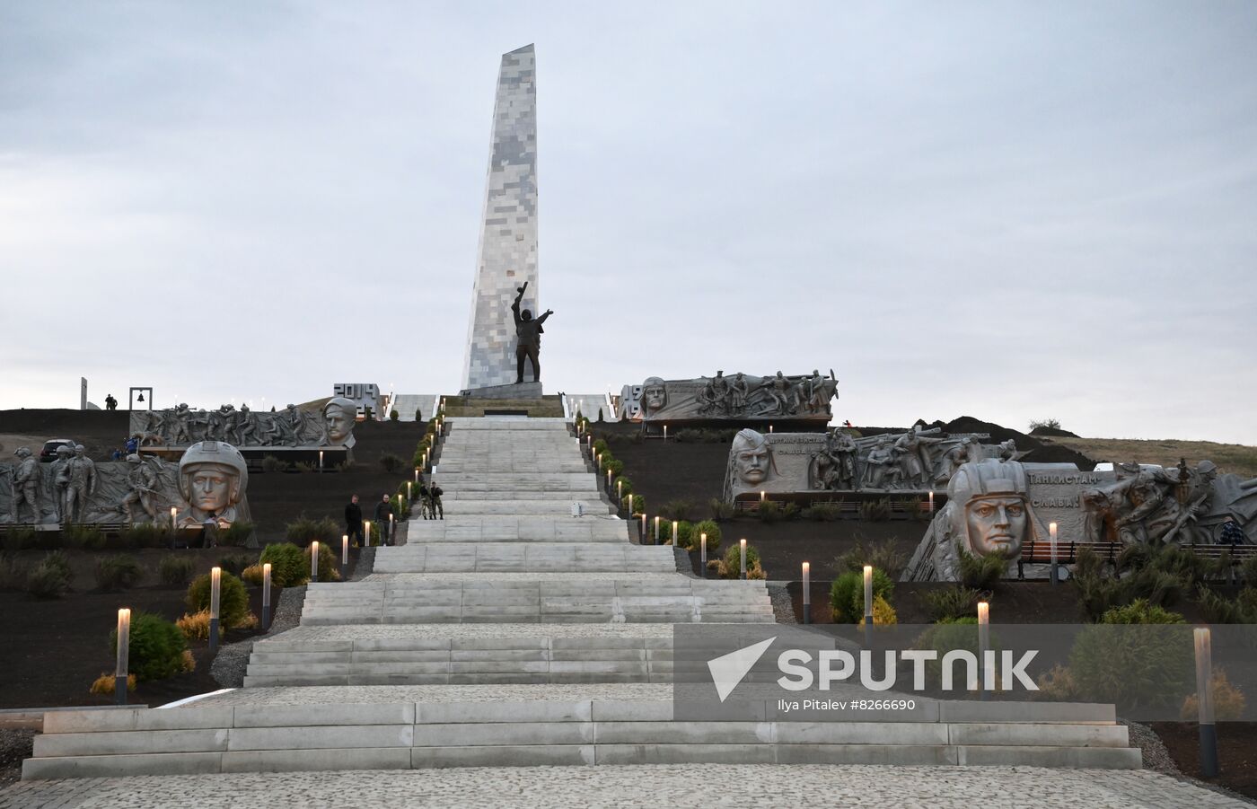 A view shows the Savur-Mohyla war memorial complex after the restoration works were completed, as Russia's military operation in Ukraine continues, near the city of Snizhne, Donetsk People's Republic. The complex was damaged during the military conflict between Ukrainian troops and pro-Russian rebels in 2014. Location: Donetsk People's Republic. Author: Ilya Pitalev/Sputnik. DPR Russia Ukraine Military Operation Memorial Restoration