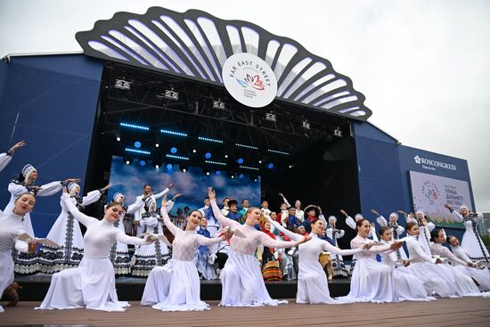 Russia EEF Sidelines