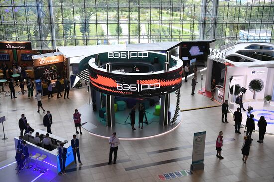 Russia EEF Sidelines