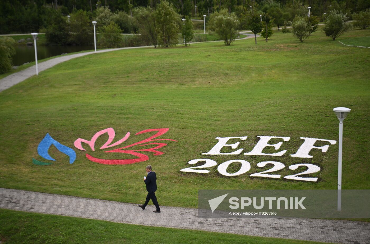 Russia EEF Sidelines