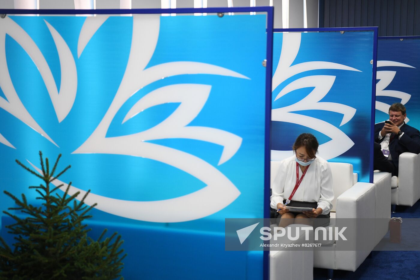 Russia EEF Sidelines