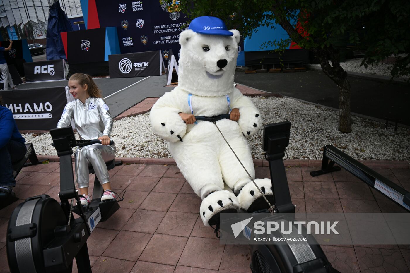 Russia EEF Sidelines