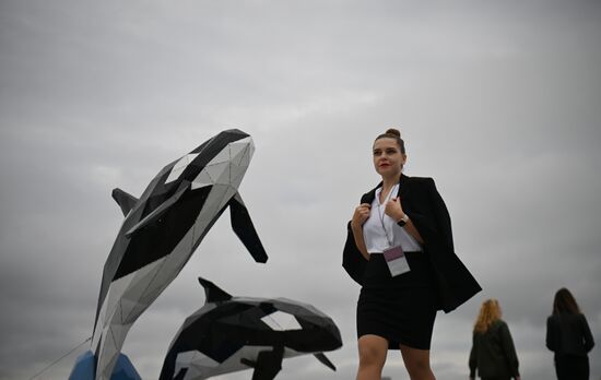 Russia EEF Sidelines