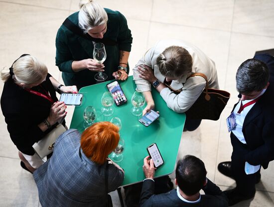 Russia EEF Sidelines