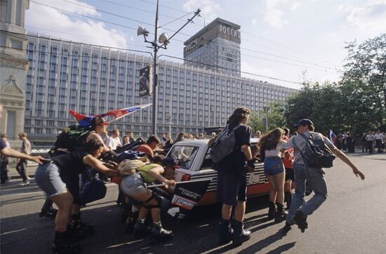 Roller skating race marking Independence Day of Russian Federation