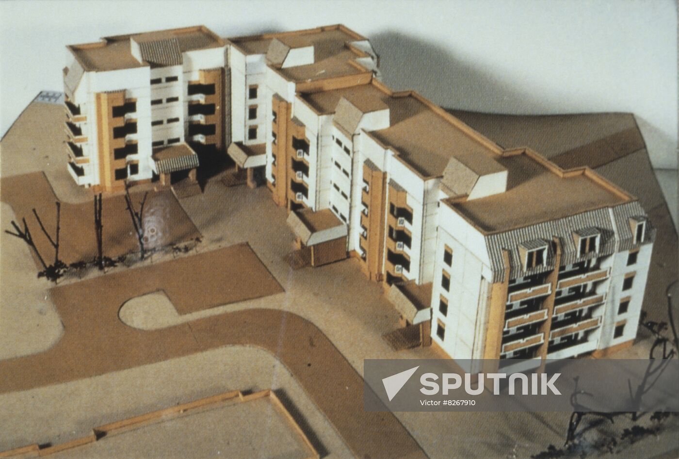 Housing construction and renovation models for Moscow
